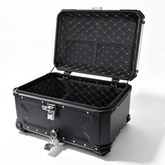 Motocyklový horný kufor 45 l – vodotesný úložný box s montážnou platňou