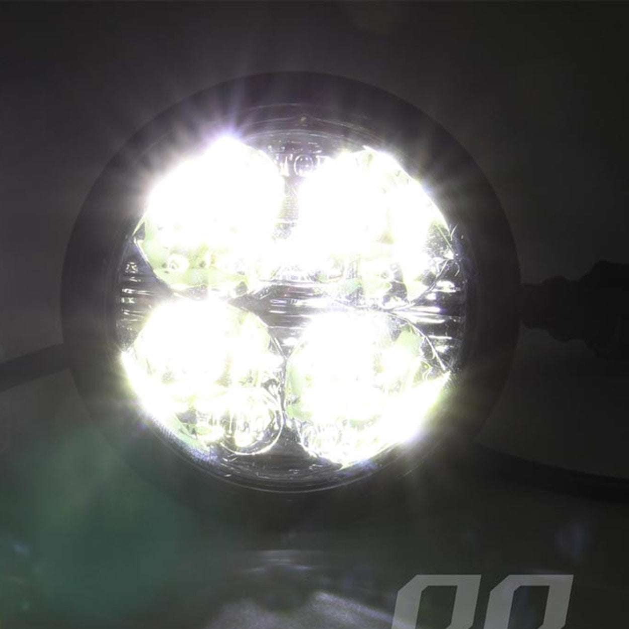 Denné svetlá DRL 510HP na aute