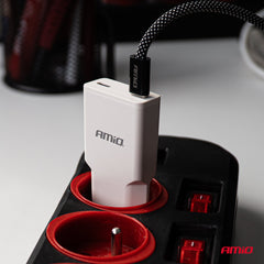 230 V vægoplader med to USB-C-udgange