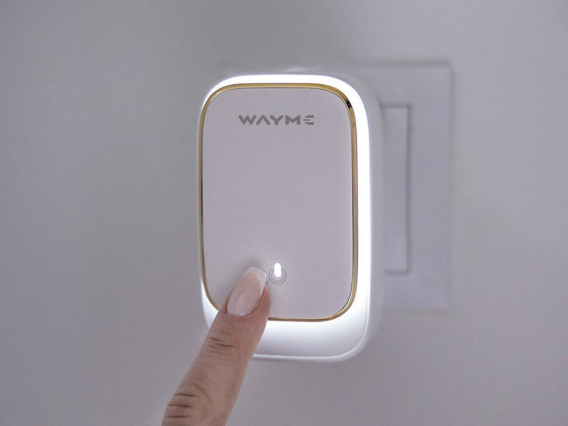 Cestovná nabíjačka WAYME pre zásuvky v EÚ, UK a USA