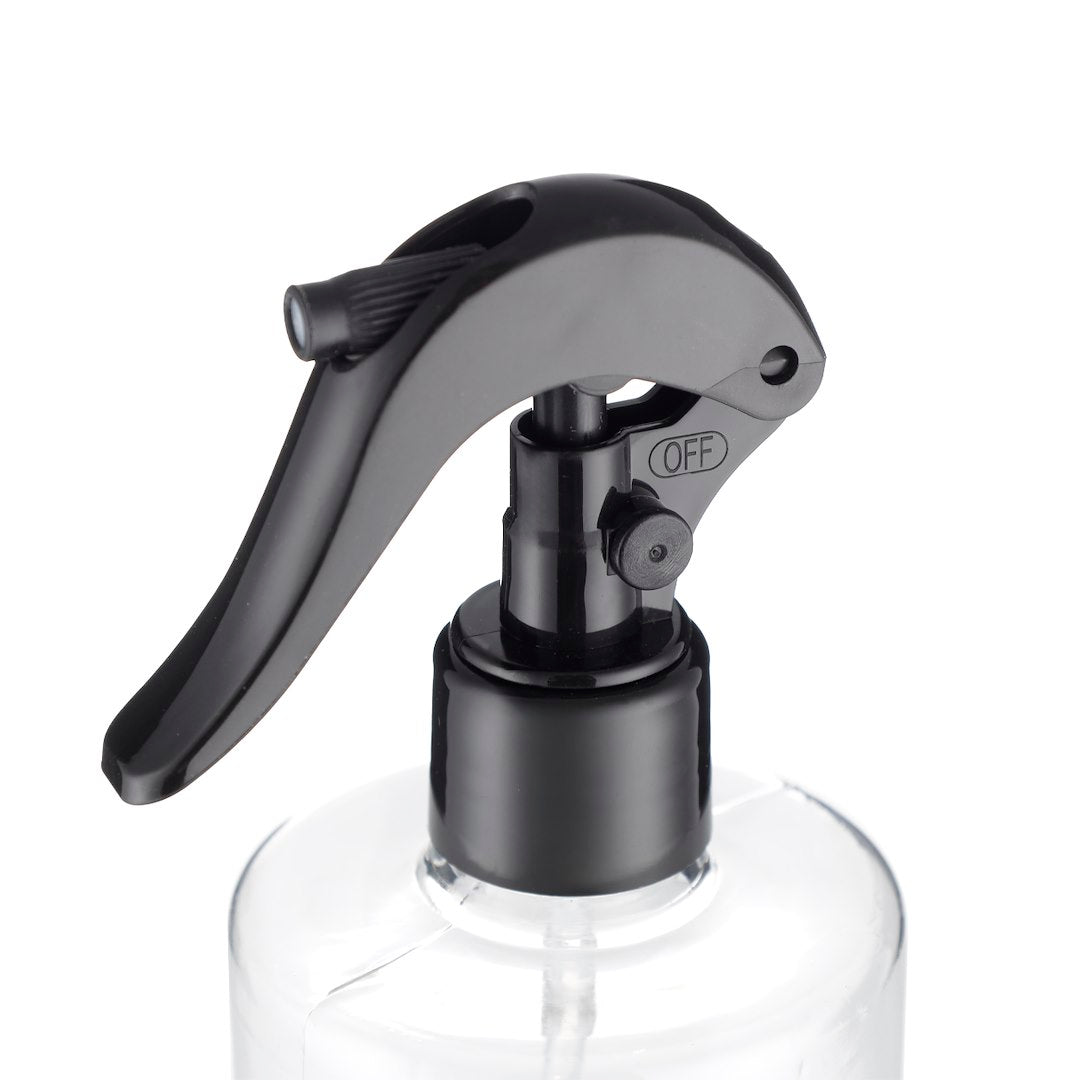 Priehľadná rozprašovacia fľaša 500 ml s ergonomickou rukoväťou
