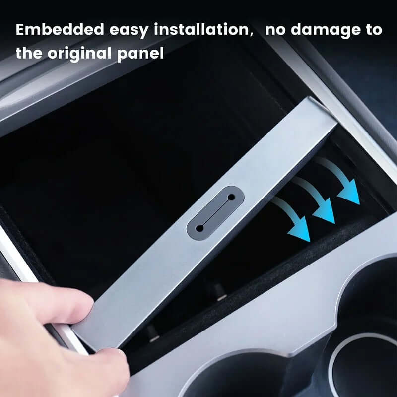 USB Hub pre Tesla Model 3/Y (2021–2023) s jednoduchou montážou a ochranou originálneho panelu.